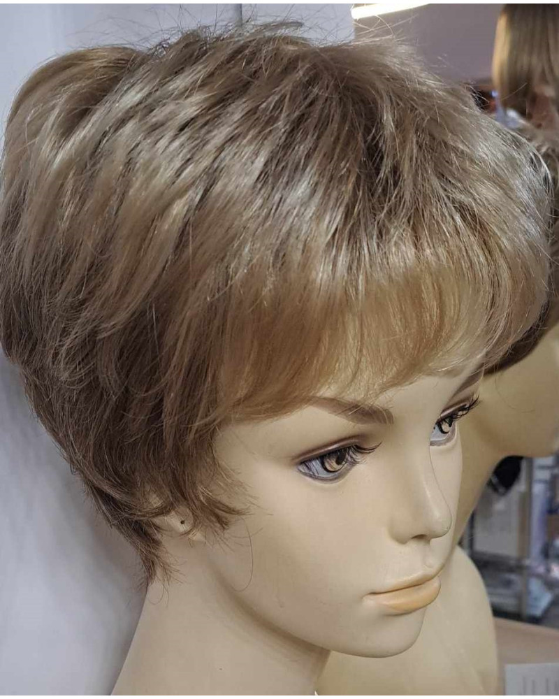 Blond peruka syntetyczna z grzywką ZUZA (20/25-14)