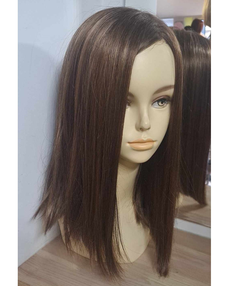 Laurel Nah, syntetyczna peruka doskonale imitująca włosy naturalne (kolor bronzed brown)