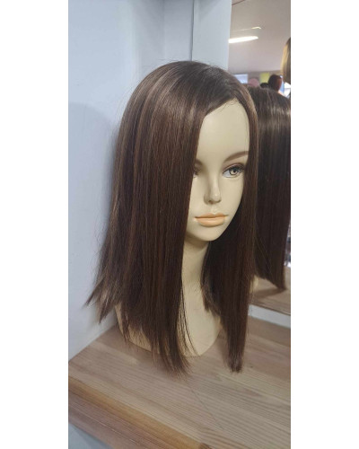 Laurel Nah, syntetyczna peruka doskonale imitująca włosy naturalne (kolor bronzed brown)