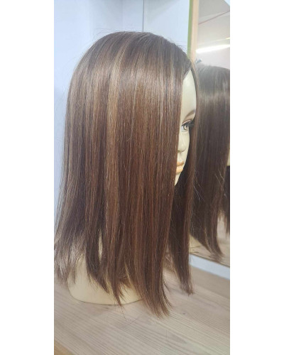 Laurel Nah, syntetyczna peruka doskonale imitująca włosy naturalne (kolor bronzed brown)