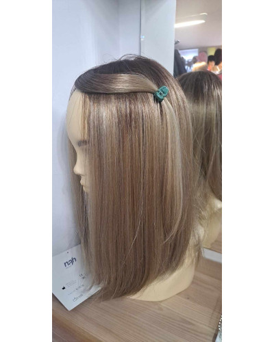 Laurel Nah, blond peruka doskonale imitująca włosy naturalne (kolor shaded blond)